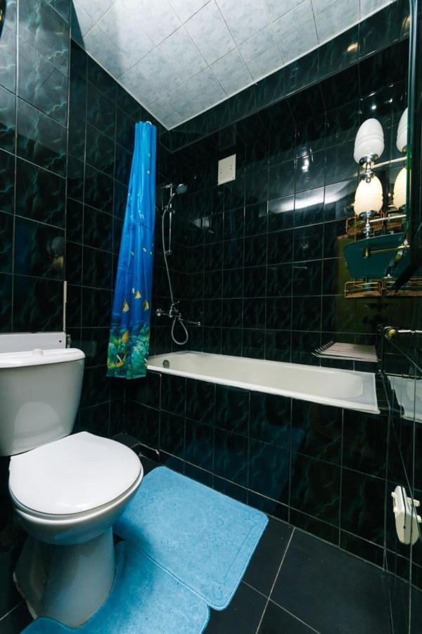 Apartment 1 комнатная м васильковская газ и низкий этаж
